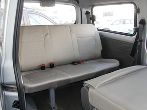 2016款1.2L 手动实用型  空间座椅