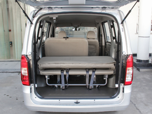 2016款1.2L 手动实用型  空间座椅