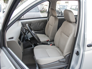 2016款1.5L 手动实用型  主驾驶座椅