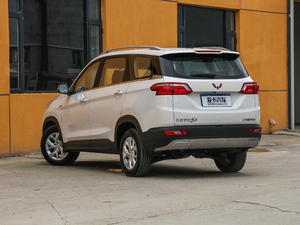 2018款1.5T 手动豪华型 国V 左后45度