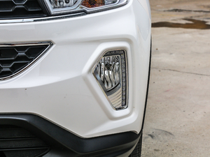2018款1.5T 手动豪华型 国V 前雾灯