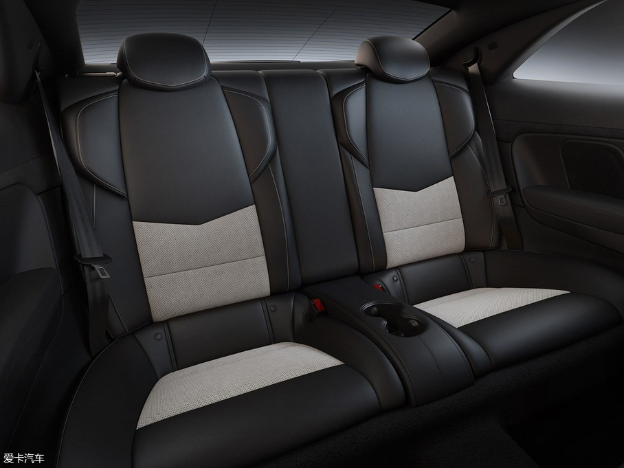 2019PATS-VpT Coupe Pedestal Edition