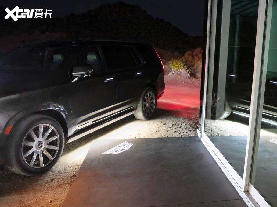 2021P׵ESCALADE LS