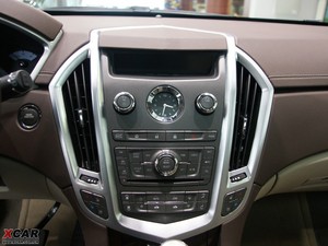 2010款3.0L 旗舰版 中控区