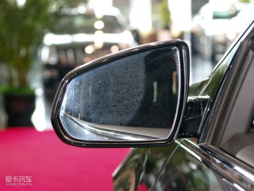 凱迪拉克 2011款凱迪拉克SRX 凱迪拉克 2011款凱迪拉克SRX