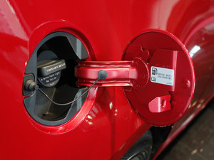 2012款3.6L  油箱盖