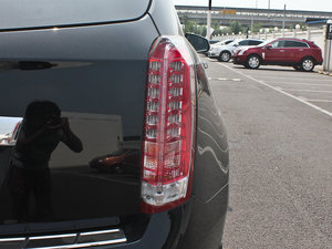 2013款3.0L 精英版 尾灯