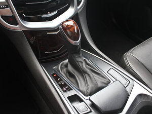 2013款3.0L 精英版 换挡杆