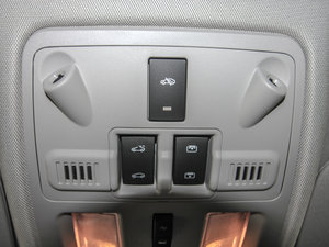 2013款3.0L 豪华版 中控区