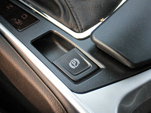 2013款3.0L 舒适版 驻车制动器
