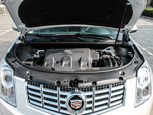 2013款3.0L 舒适版 发动机