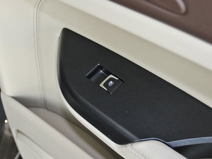 2014款3.0L 豪华型 中控区