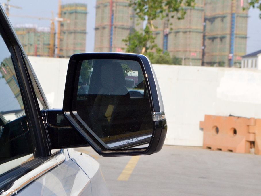 2017P׵ESCALADE ESVKL