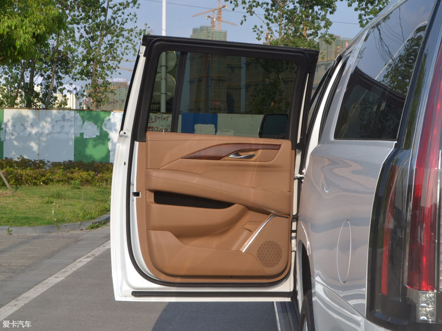 2017P׵ESCALADE ESVKL