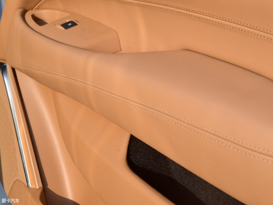 2017P׵ESCALADE ESVKL