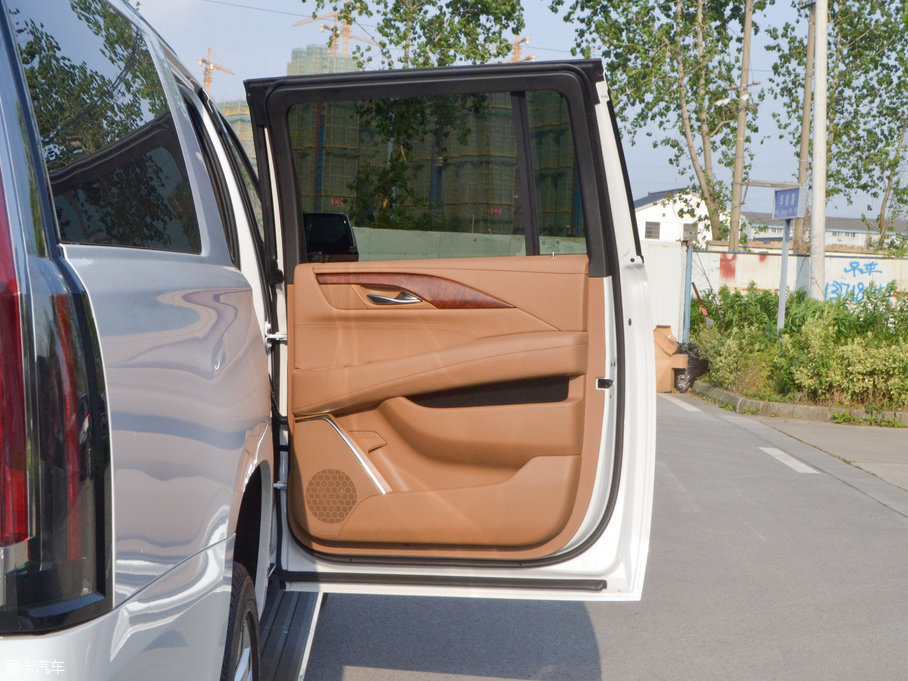 2017P׵ESCALADE ESVKL