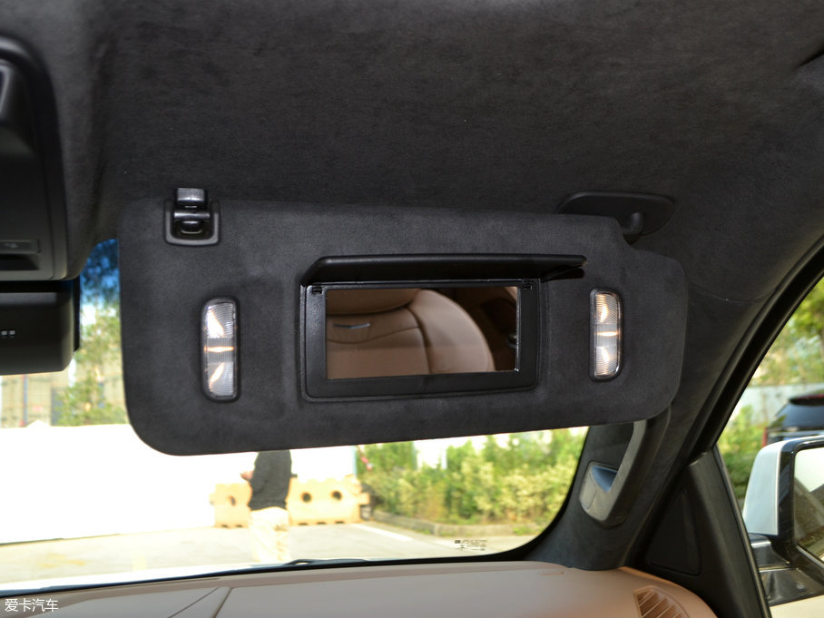 2017P׵ESCALADE ESVKL