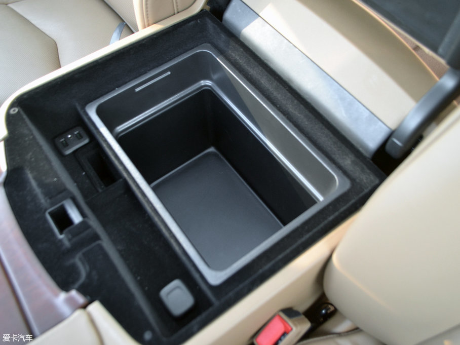 2017P׵ESCALADE ESVKL