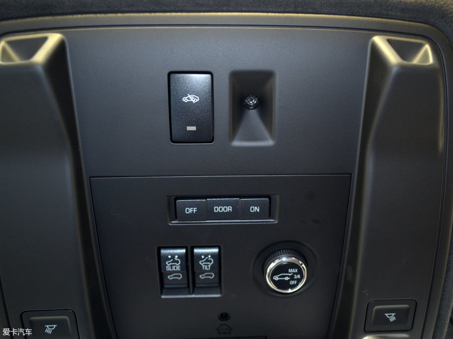 2017P׵ESCALADE ESVKL