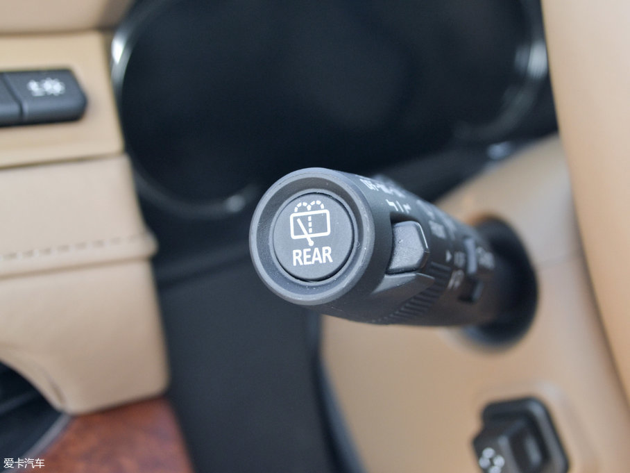 2017P׵ESCALADE ESVKL