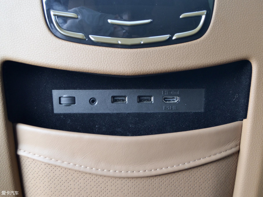 2017P׵ESCALADE ESVKL