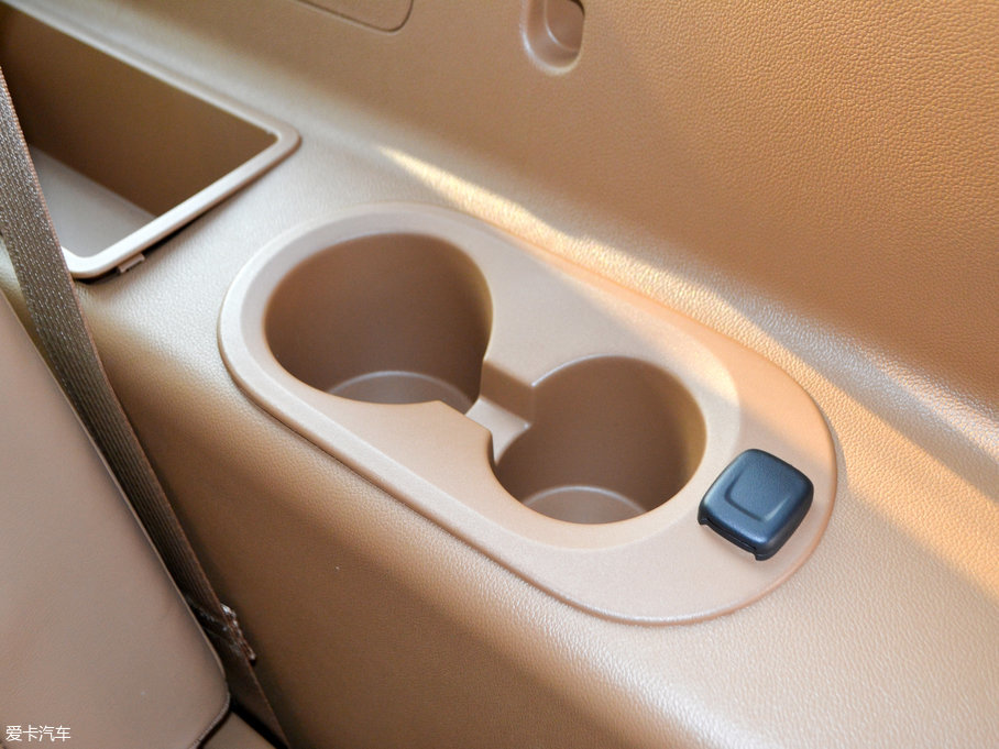 2017P׵ESCALADE ESVKL