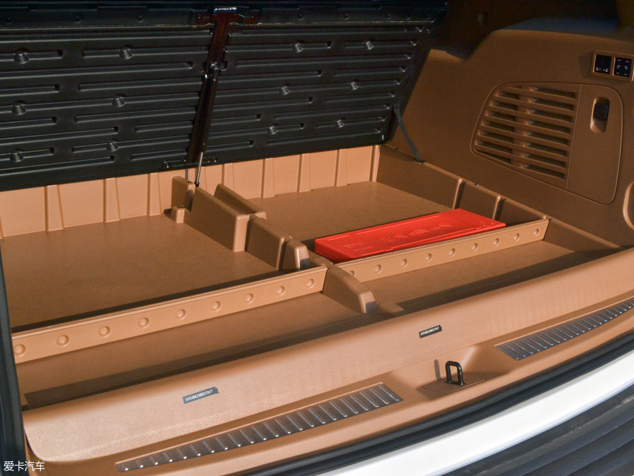 2017P׵ESCALADE ESVKL