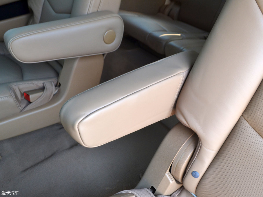 2017P׵ESCALADE ESVKL