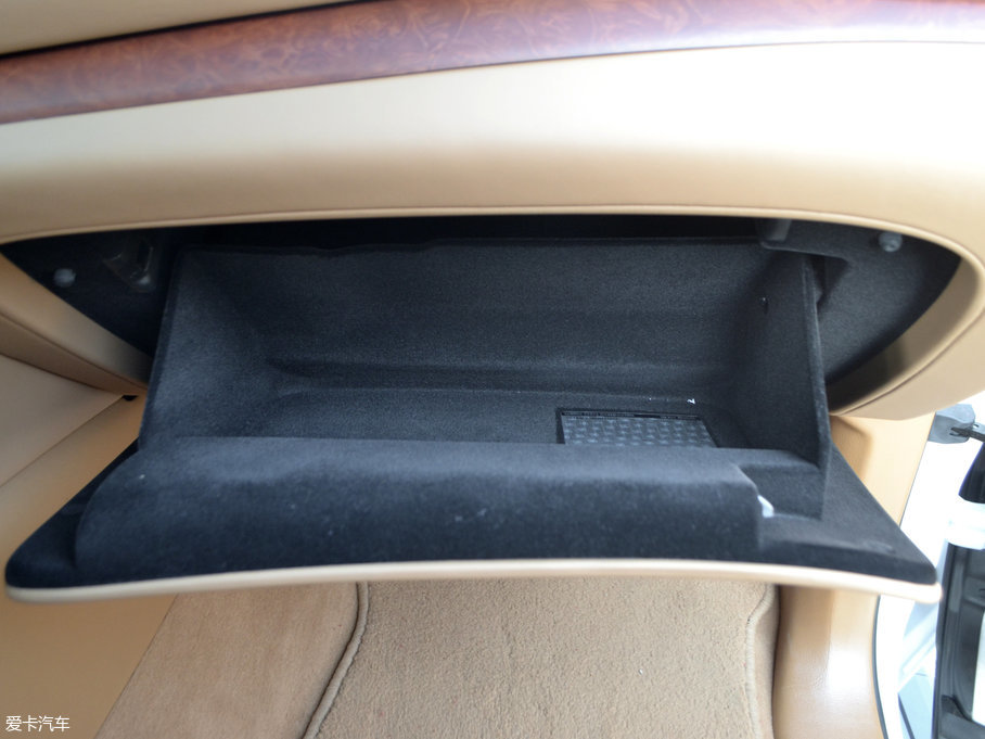 2017P׵ESCALADE ESVKL