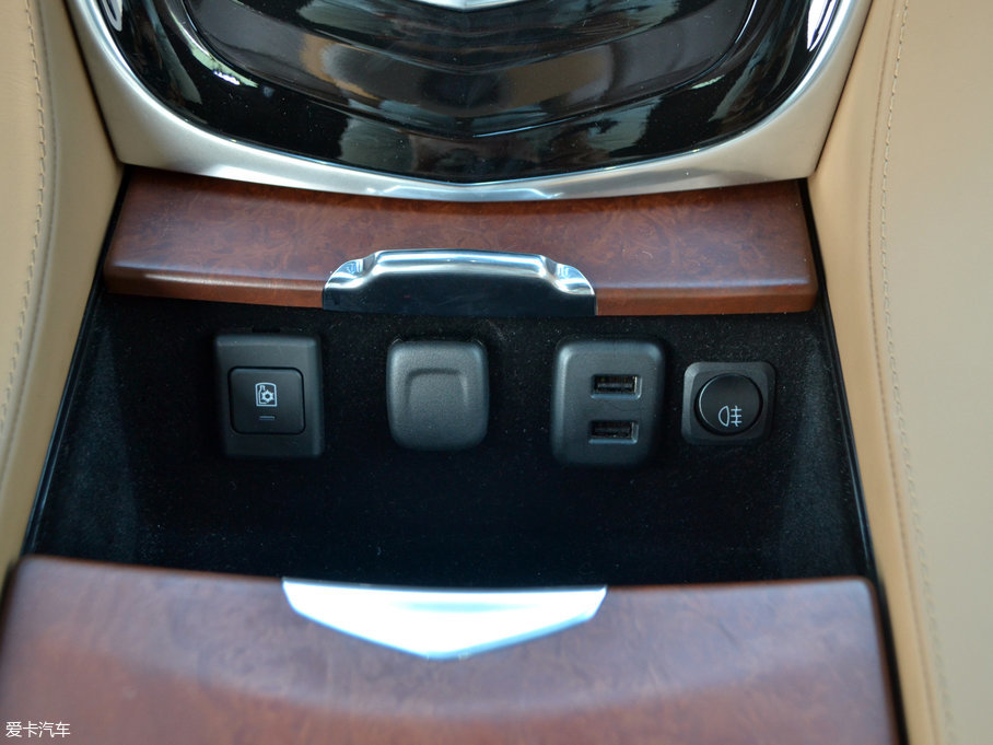 2017P׵ESCALADE ESVKL