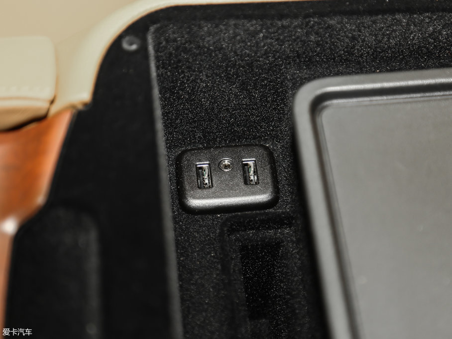 2017P׵ESCALADE ESVKL