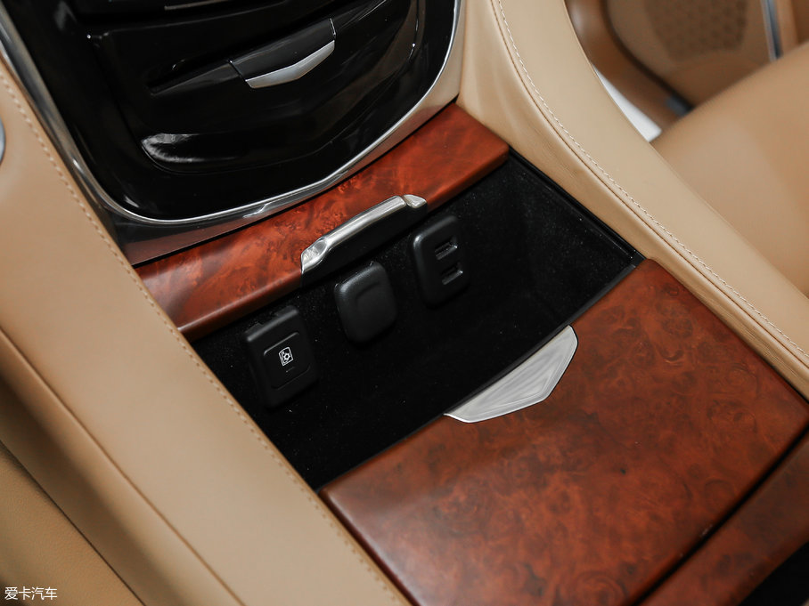 2017P׵ESCALADE ESVKL