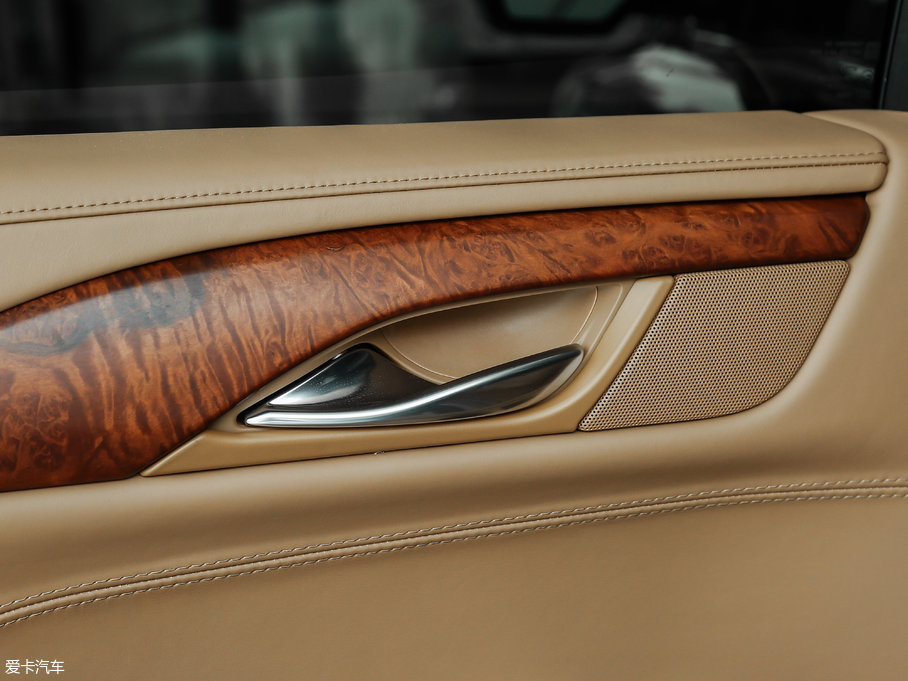 2017P׵ESCALADE ESVKL