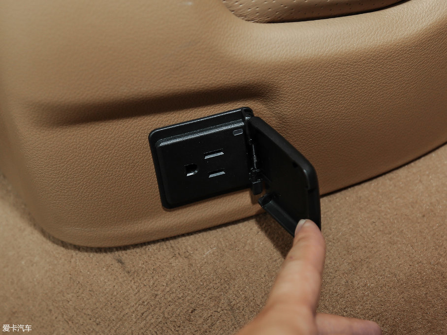 2017P׵ESCALADE ESVKL