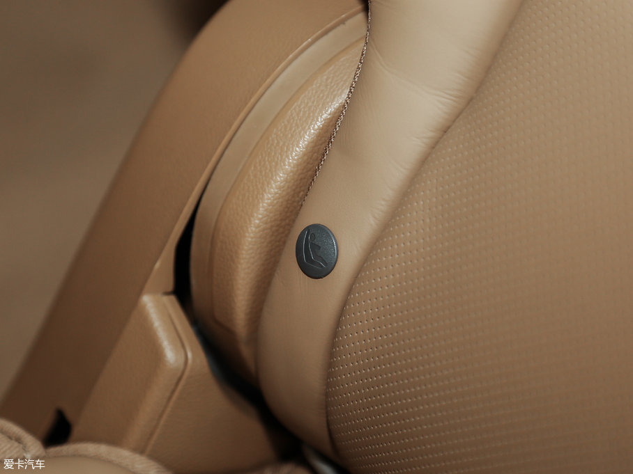 2017P׵ESCALADE ESVKL