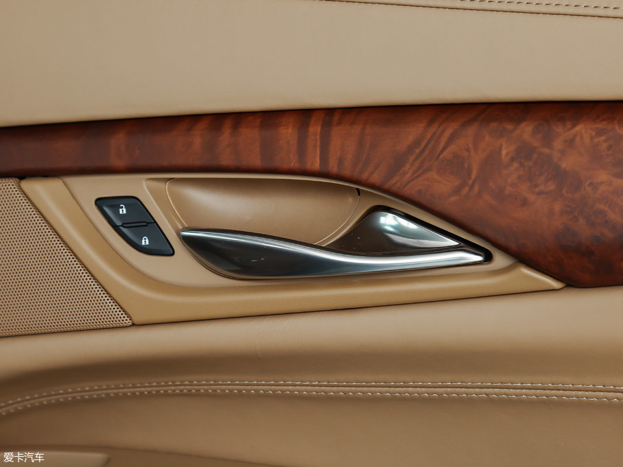 2017P׵ESCALADE ESVKL