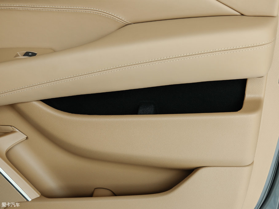 2017P׵ESCALADE ESVKL