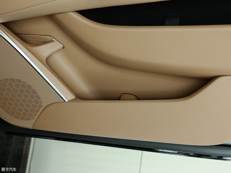 2017P׵ESCALADE ESVKL