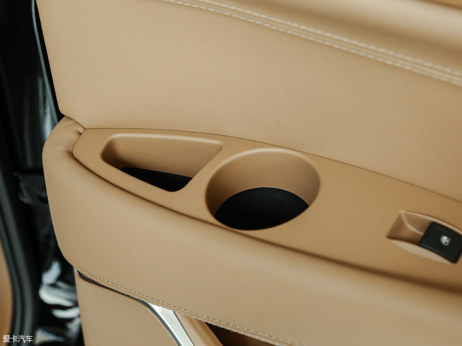 2017P׵ESCALADE ESVKL