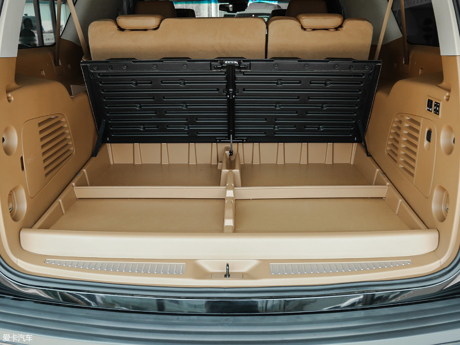 2017P׵ESCALADE ESVKL