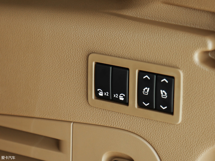 2017P׵ESCALADE ESVKL