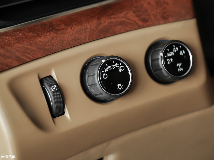 2017P׵ESCALADE ESVKL