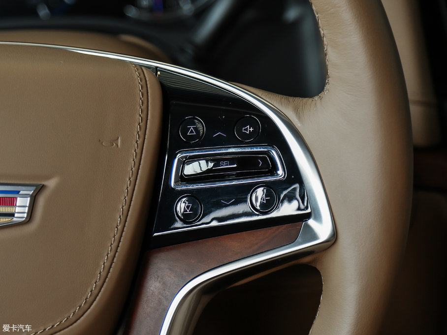 2017P׵ESCALADE ESVKL