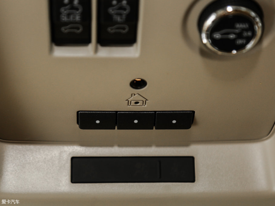 2017P׵ESCALADE ESVKL(zhng)