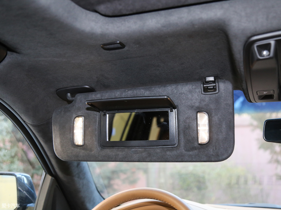 2017P׵ESCALADE ESVKL