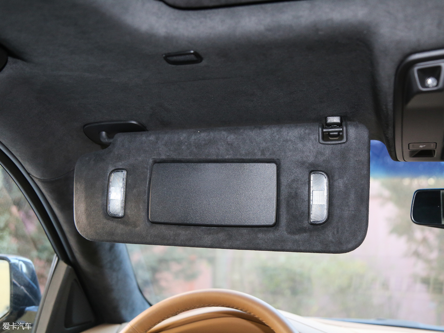 2017P׵ESCALADE ESVKL