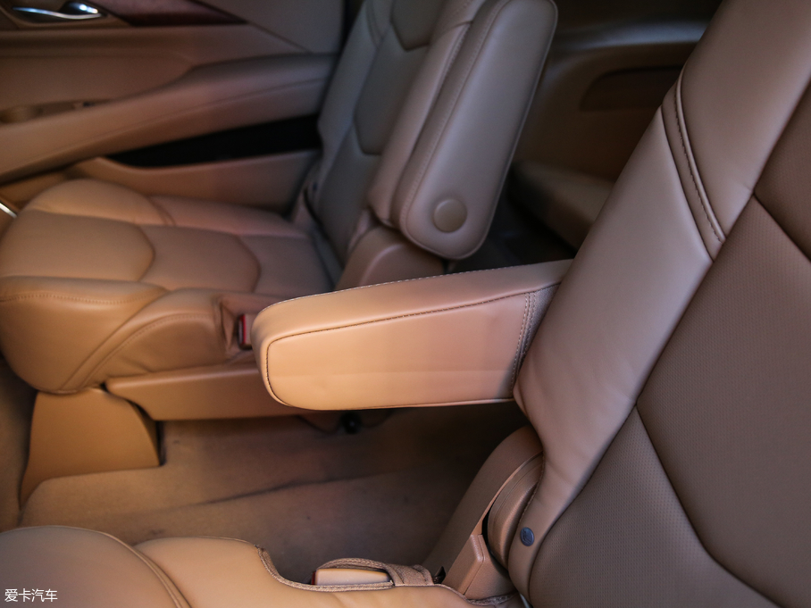 2017P׵ESCALADE ESVKL