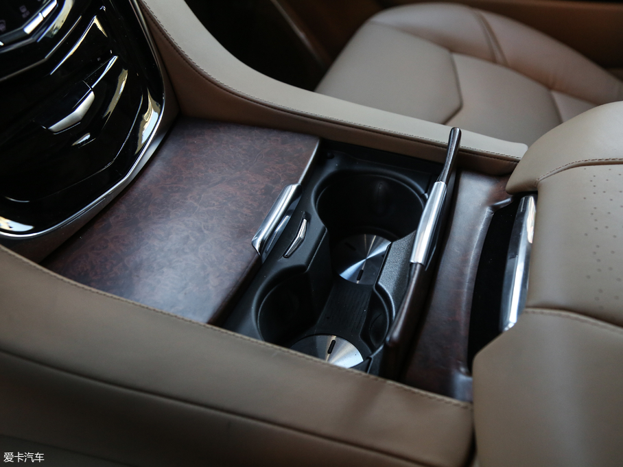 2017P׵ESCALADE ESVKL