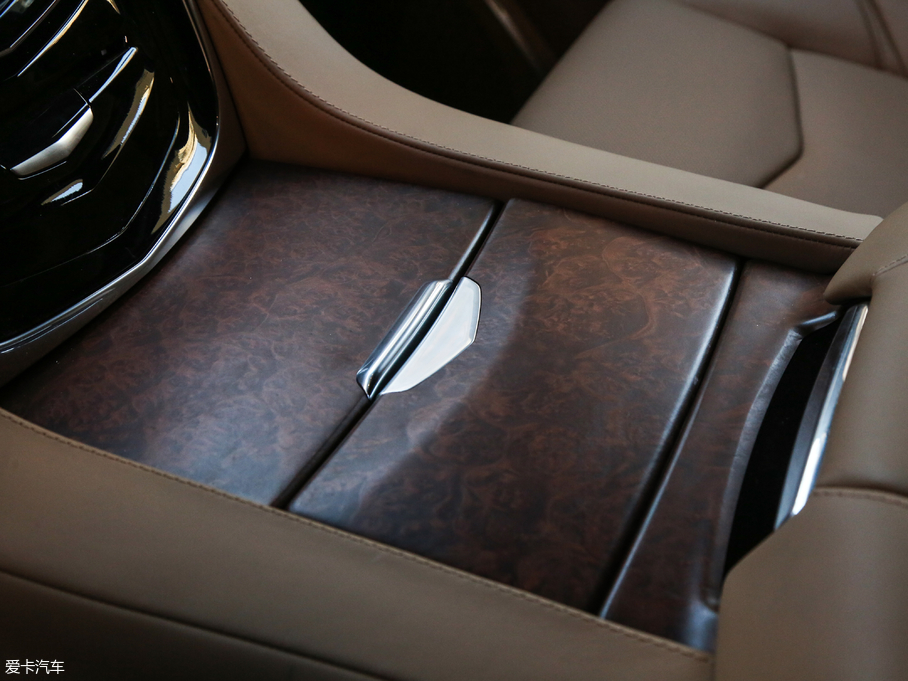 2017P׵ESCALADE ESVKL(zhng)