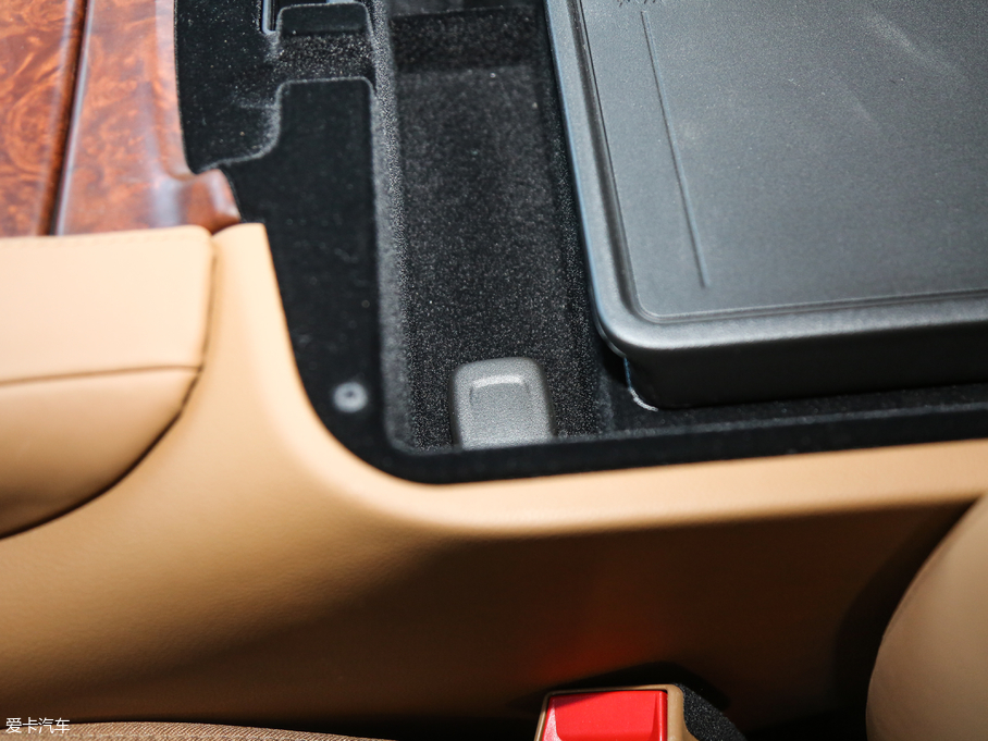 2017P׵ESCALADE ESVKL